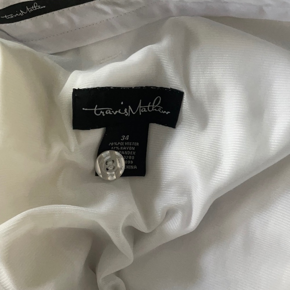 Travis Matthew white golf shorts GUC.